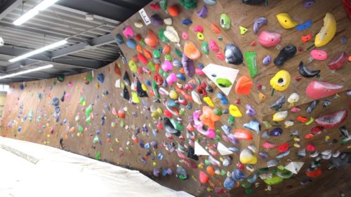 福岡県のクライミング施設「クライミングジム＆ショップ OD（オーディー） 小倉店」